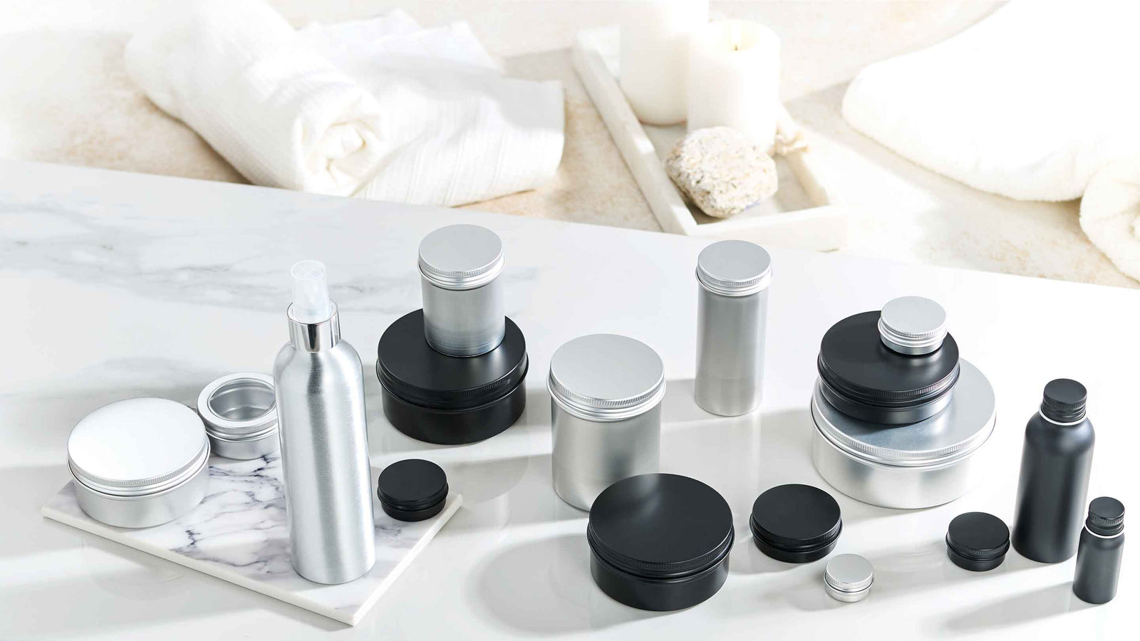 Selection of cosmetic tin packaging 